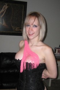 , 23  female escort, killeen